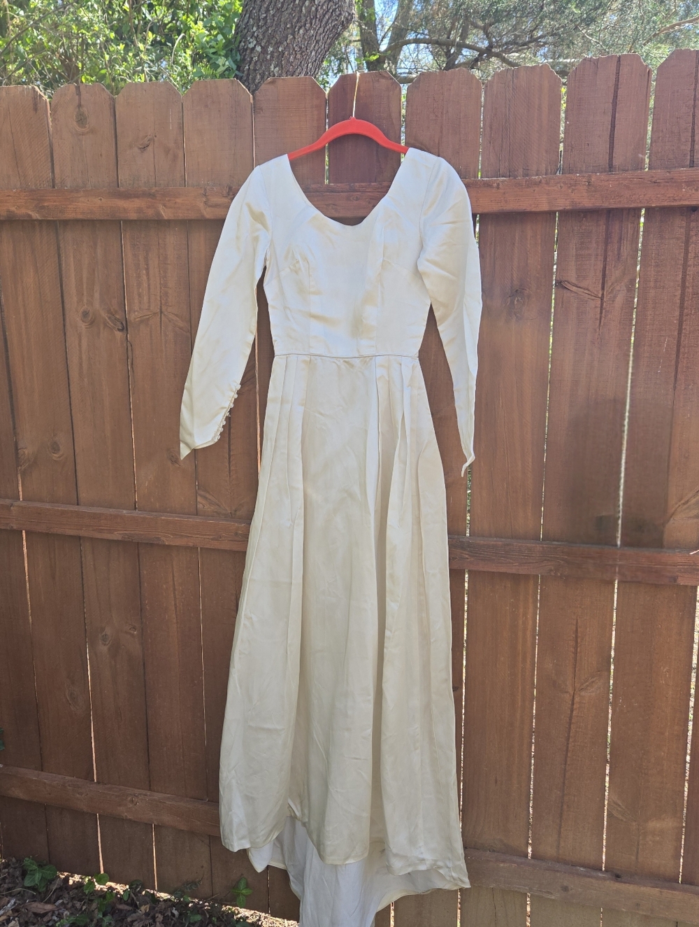 Vintage 1940s Ivory Long Sleeve Satin Wedding Dress. SIZE XS, See Description